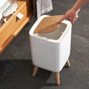 Lixeira inteligente com pés de Madeira alongado