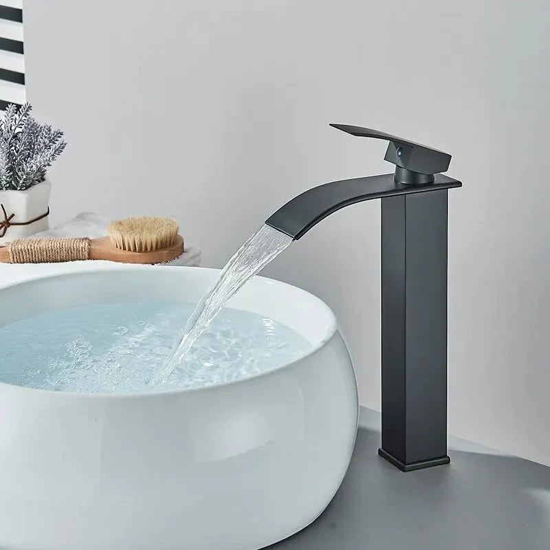 Torneira Premium para Banheiro QuadraTwist